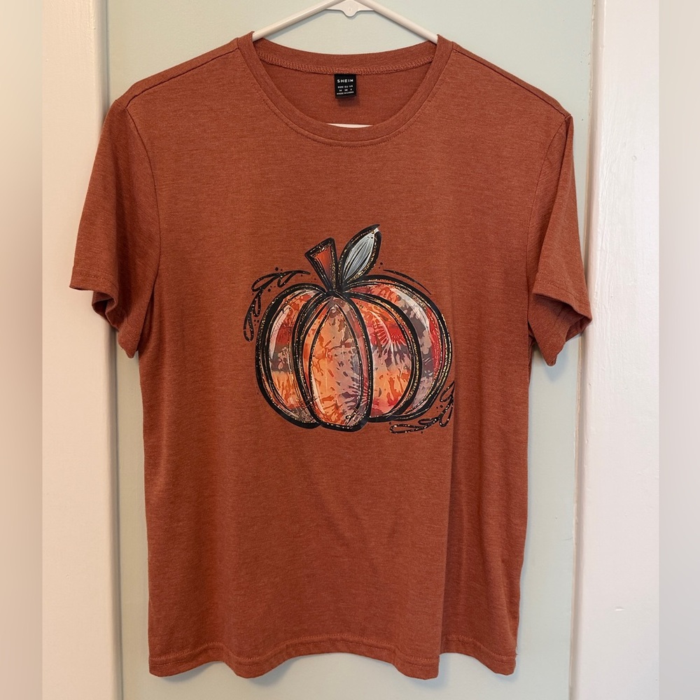 Pumpkin Graphic T-Shirt women’s size medium #0083